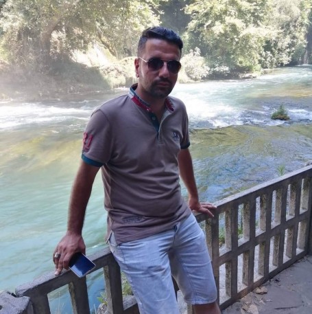 Yunus, 32, Turka