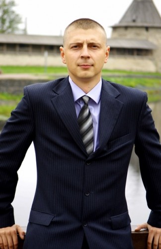 Aleksandr, 35, Pskov