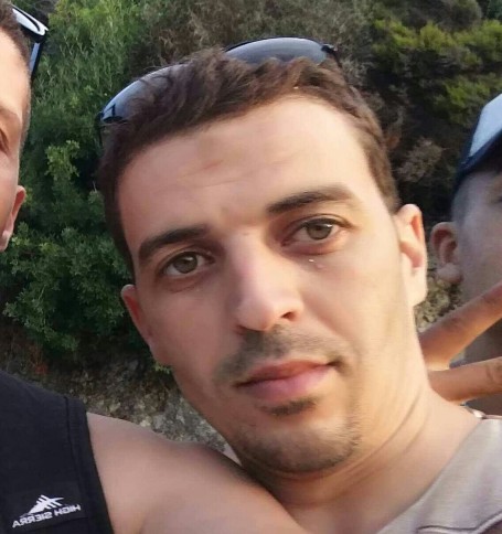 Zaki, 34, Algeria