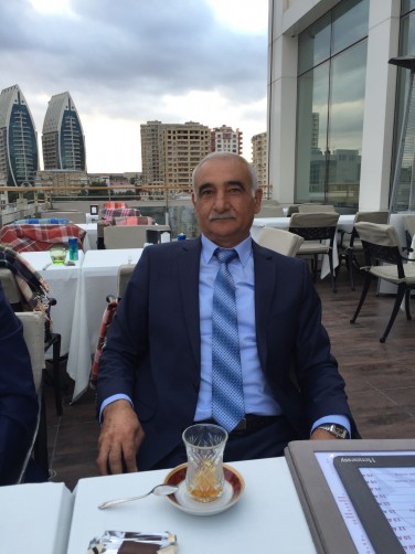 Aydin, 58, Baku
