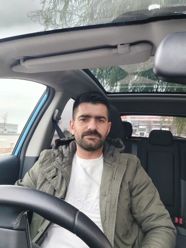 Izzettin, 29, Mardin