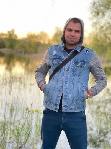 Artem, 25, Luhansk