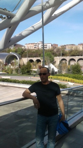 Astnavg, 42, Tbilisi