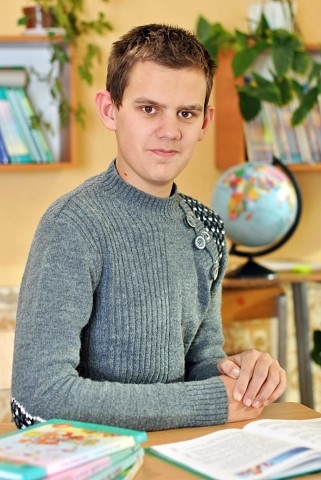 Yan, 24, Kharkiv