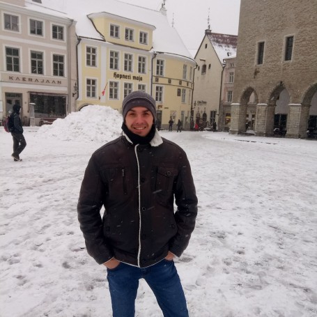 Ruslan, 36, Prague