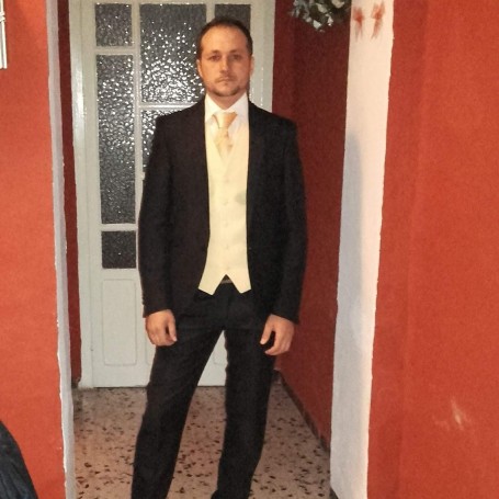 Gheorghe, 31, Aznalcazar