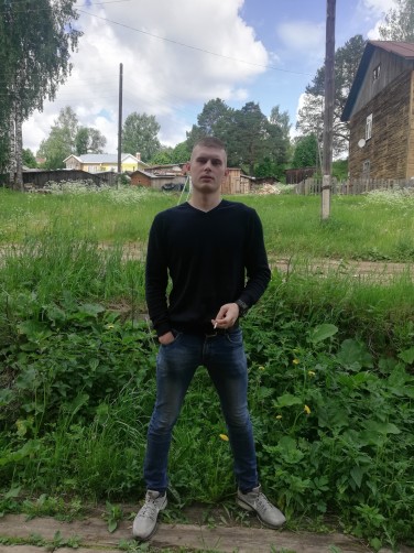 Oleg, 24, Krasavino