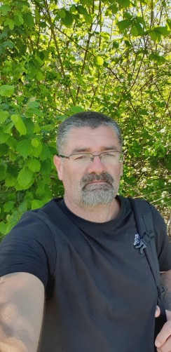 Ivica, 52, Karlovac