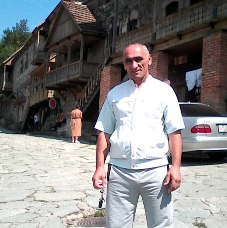 Garnik Garik Gagik, 61, Spitak