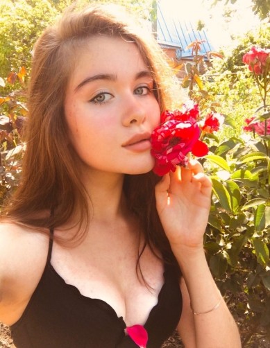 Katya, 19, Moscow