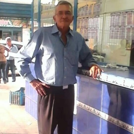 Reinaldo, 71, Valencia