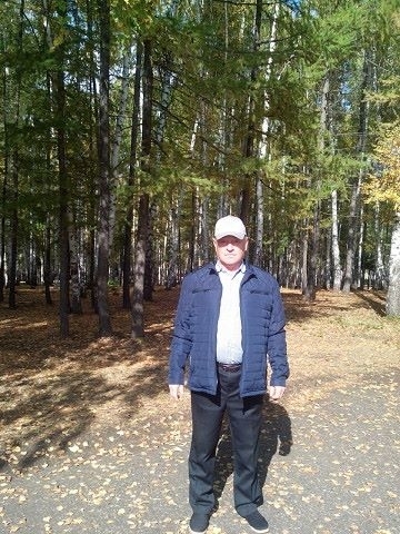 Evgeniy, 58, Kumertau