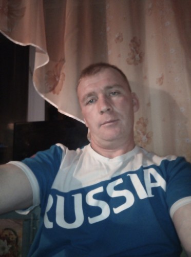 Sergey, 43, Belogorskiy