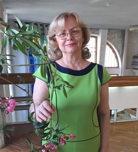 Lyudmila, 69, Samara