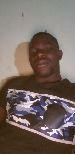 Karim, 28, Ouagadougou