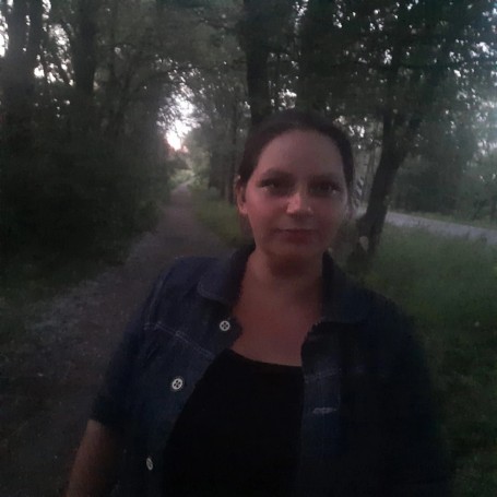 Yuliya, 33, Volkhov