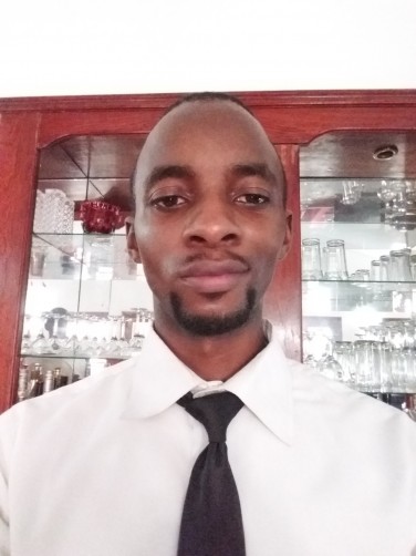 Gilles, 32, Libreville