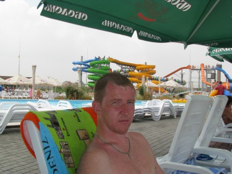 Vasiliy, 40, Kirishi