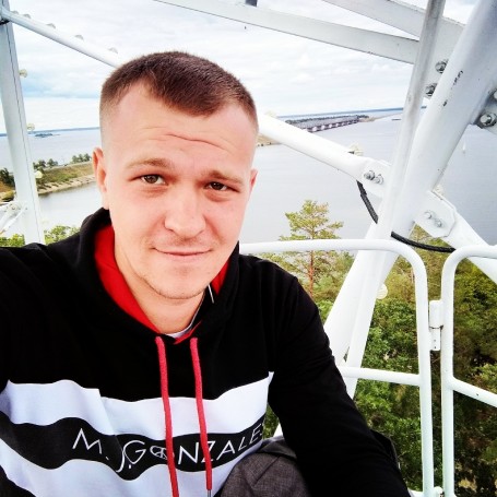 Максим, 26, Cherkasy