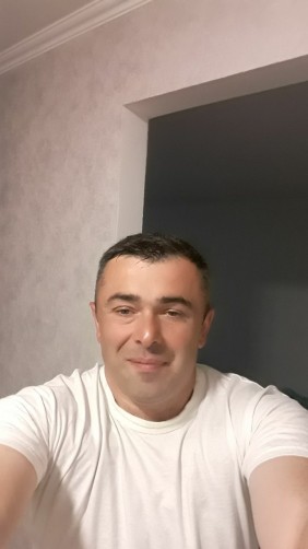 Iason, 41, Gori