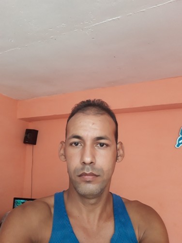 Daniel, 37, Havana