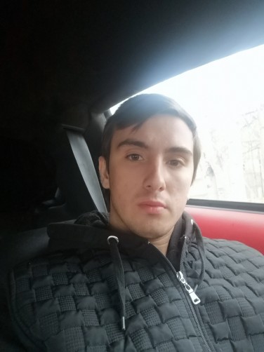 Denis, 26, Noyabrsk