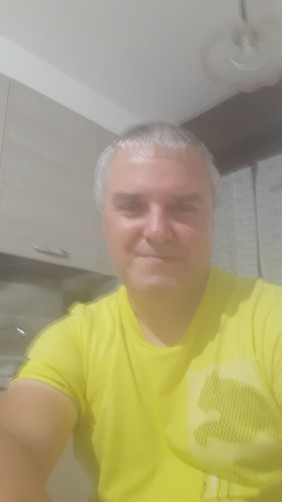 Luca, 50, Robbio