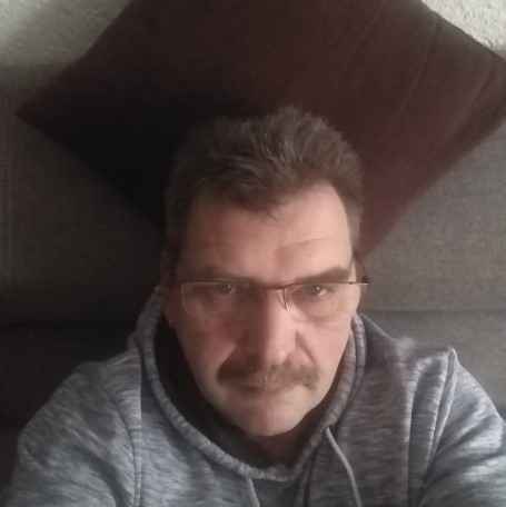 Frank, 58, Stuttgart