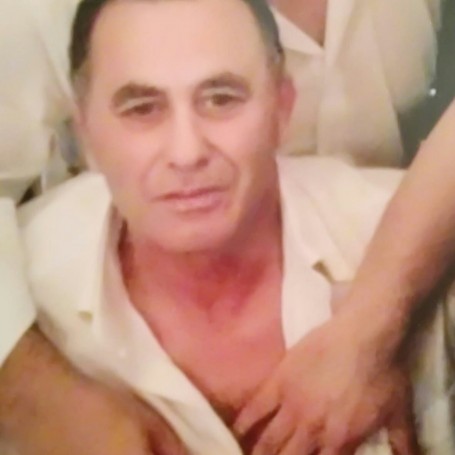 Francesco, 60, Pavia