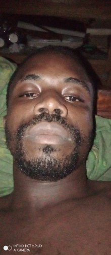 José, 33, Douala