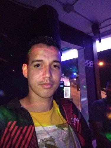Julian, 32, Medellin