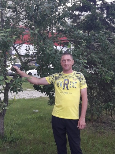 Aleksandr, 45, Lesosibirsk