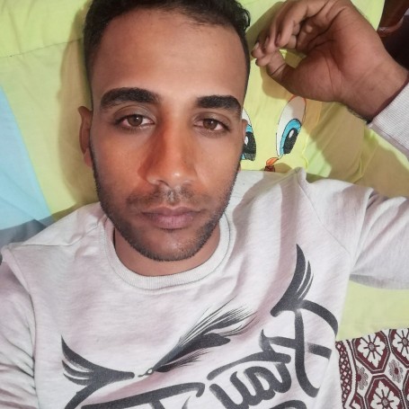 Mahmoud, 28, Makkah al Mukarramah