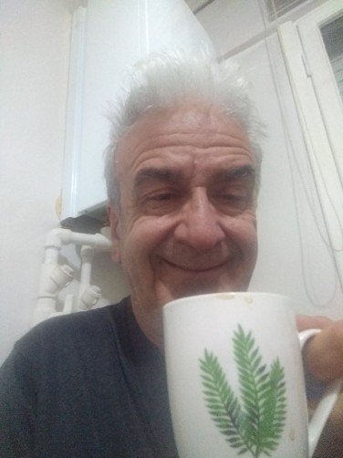 Bir Saf, 64, Istanbul