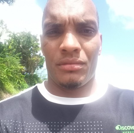 Curtly, 27, Castries