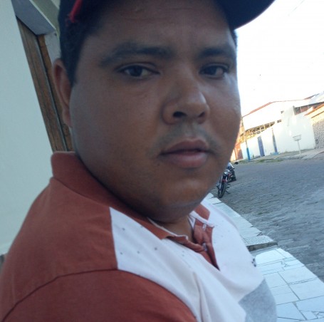 Roberto, 38, Encruzilhada