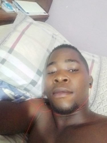 Alfred, 30, Douala