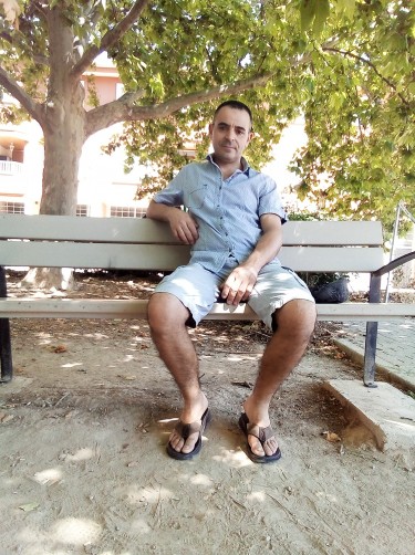 Ahmed, 46, Bonares
