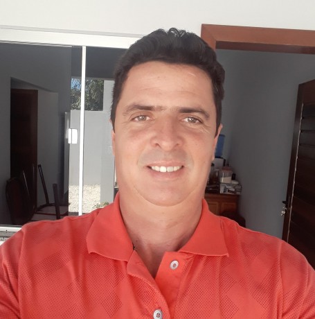 Anderson Quireza, 48, Araguari