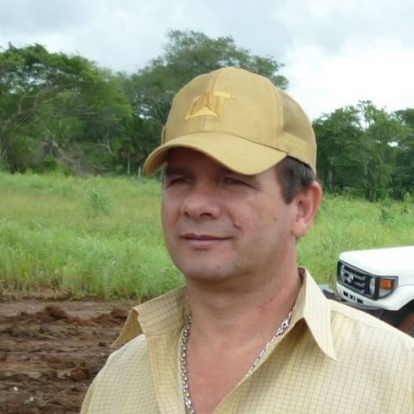 Luis, 60, Maracay