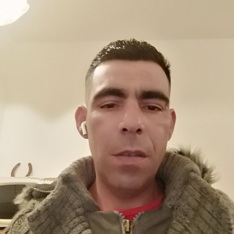 José, 36, Zurich