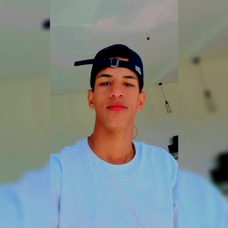 Gilberto Junior, 19, Santa Helena de Goias