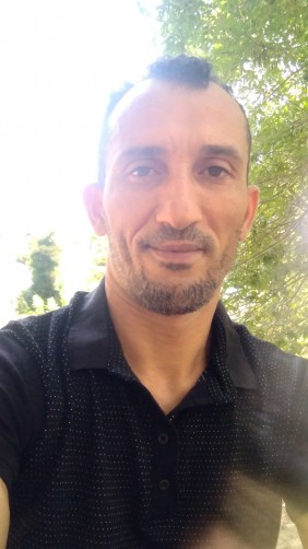 Majido, 43, Girona