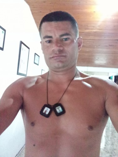 Julián Mauricio, 40, Armenia