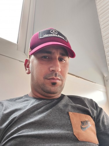 Youssef, 36, Agadir