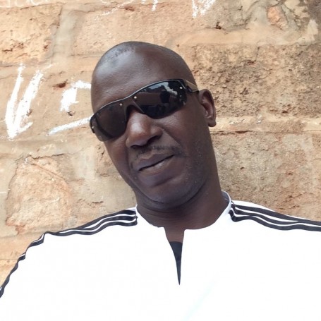 Ebou, 44, Sukuta