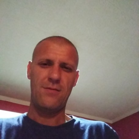 Ferenc, 44, Novi Sad