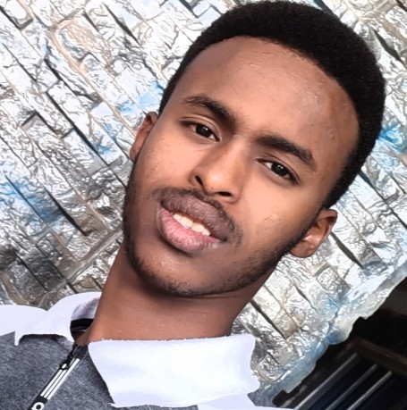 Luis, 21, Djibouti