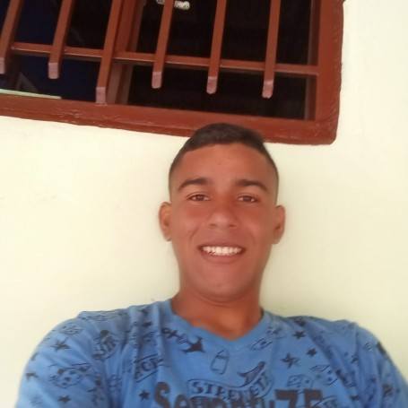 Carlos, 24, Chachaguei