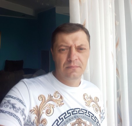Vasily, 43, Ridder